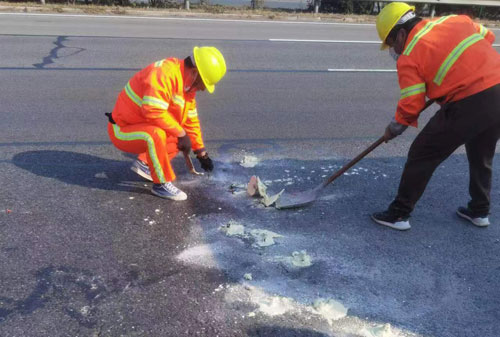 盘锦公路下沉注浆加固